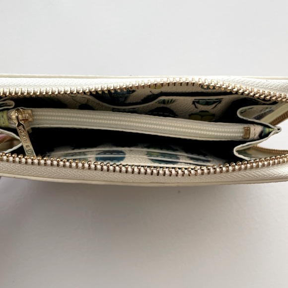 Tory Burch zippered wristlet. Used once. - Picture 2 of 2